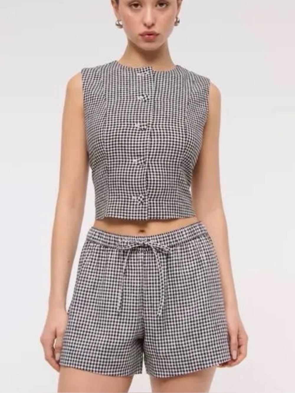 Abercrombie black gingham lined shorts size medium
